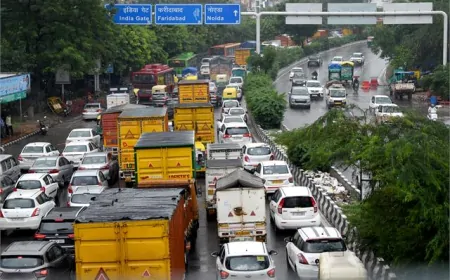 दिल्ली में बारिश के कारण लगा भीषण जाम, इन रास्तों पर ध्यान से निकले