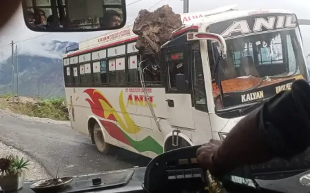 हिमाचल में बारिश के कारण भूस्खलन लगातार जारी, सिरमौर में चलती बस पर गिरी चट्टान 