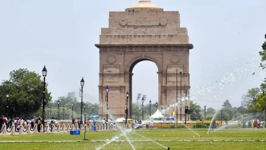 Delhi Weather : 27.1 डिग्री सेल्सियस रहा न्यूनतम तापमान, हल्की वर्षा की संभावना