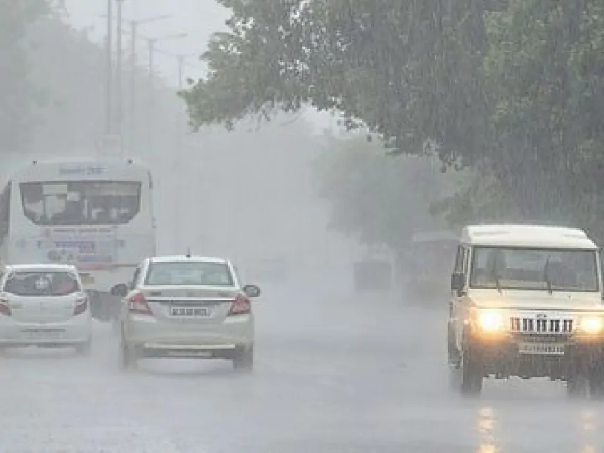 Weather Update : देश में भारी बारिश का कहर, यूपी-बिहार और झारखंड में बाढ़ और बिजली गिरने से 56 की मौत 