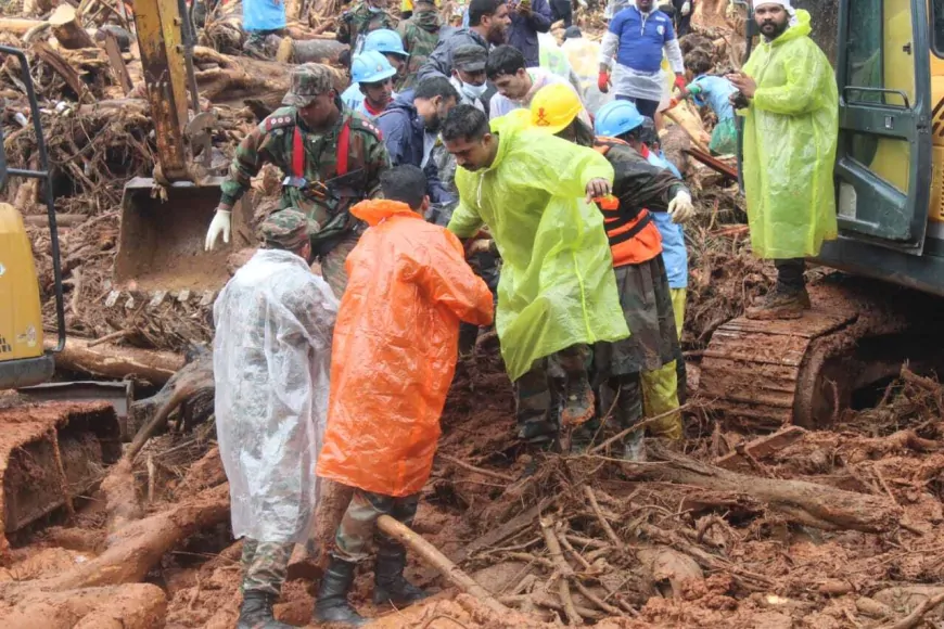 वायनाड लैंडस्लाइड हादसे में अबतक 308 लोगों की मौत, सर्च अभियान अभी भी जारी 