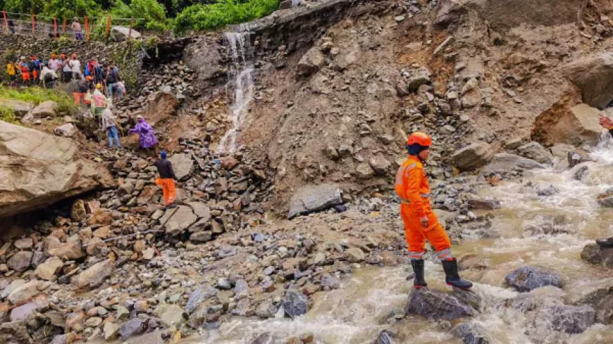 हिमाचल से उत्‍तराखंड तक बारिश ने मचाई तबाही, चारों ओर फैली दहशत 