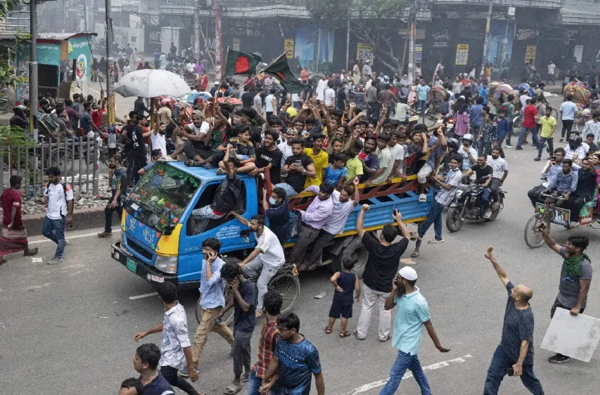 बांग्लादेश में हालात बेकाबू, 500 से ज्यादा कैदी जेल तोड़कर हुए फरार 