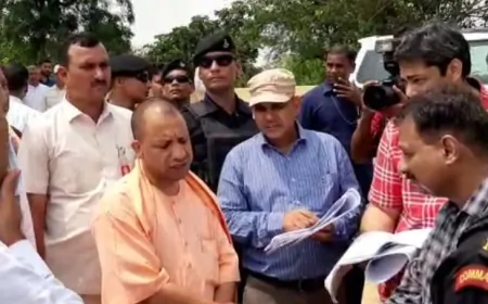 हाथरस सड़क हादसे को लेकर CM योगी का बड़ा एलान, हादसे में अब तक 7 लोगों की हो चुकी है मौत