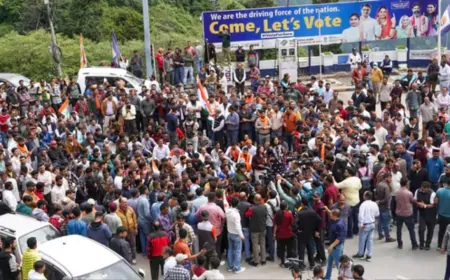 अवैध मस्जिद निर्माण मामला : प्रदर्शनकारियों पर लाठीचार्ज का व्यापारियों ने किया विरोध, बाजार बंद का किया आह्वान 