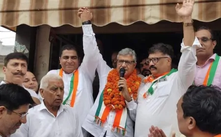 हरियाणा में मनोहर लाल खट्टर के भतीजे रमित खट्टर ने थामा 'हाथ'