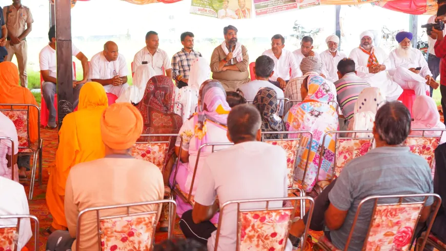 कुमारी सैलजा के समर्थन में आए बीजेपी नेता असीम गोयल, बोले-कांग्रेस का दलित और महिला विरोधी चेहरा आया सामने