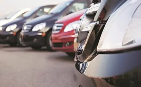 कारों पर मिल रहा है भारी Discount, अब नहीं खरीदी तो बाद में पड़ सकता है पछताना