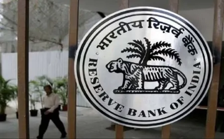 RBI ने लिया बड़ा एक्शन: 4 बैंकों और एक फिनसर्व कंपनी पर लगाया जुर्माना