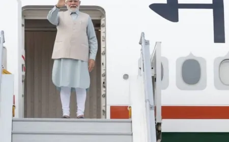 BRICS सम्मलेन में शामिल होने के लिए कजान रवाना हुए PM मोदी, LAC के मुद्दे पर चीनी राष्ट्रपति से कर सकते हैं मुलाकात 