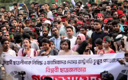 बांग्लादेश में छात्रों का फिर से प्रदर्शन, राष्ट्रपति के इस्तीफे की मांग रहे छात्र 