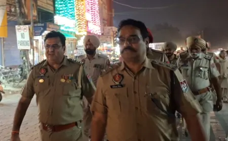 त्योहारों को लेकर पंजाब पुलिस अलर्ट, कोटकपूरा में पुलिस ने निकाला फ्लैग मार्च