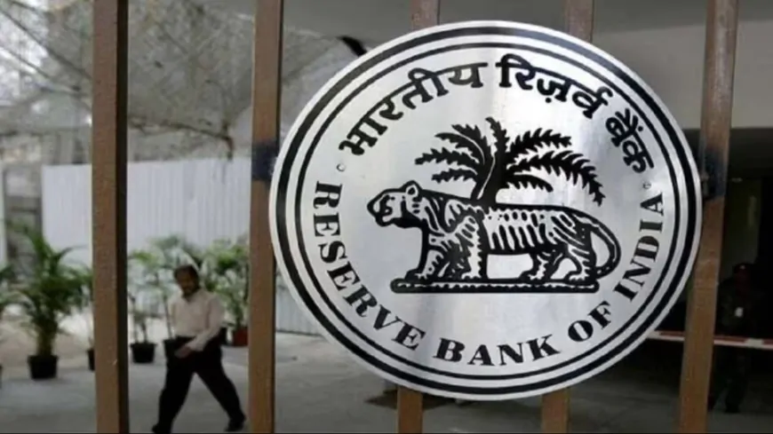 RBI ने लिया बड़ा एक्शन: 4 बैंकों और एक फिनसर्व कंपनी पर लगाया जुर्माना