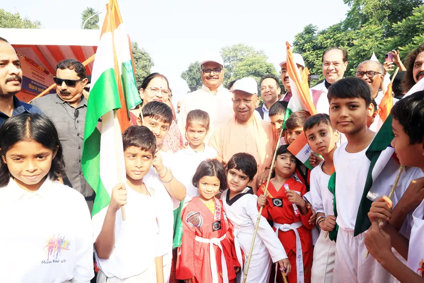 CM योगी ने सरदार वल्लभ भाई पटेल की जयंती पर उन्हें श्रद्धांजलि दी, 'रन फॉर यूनिटी' को हरी झंडी दिखाकर किया रवाना