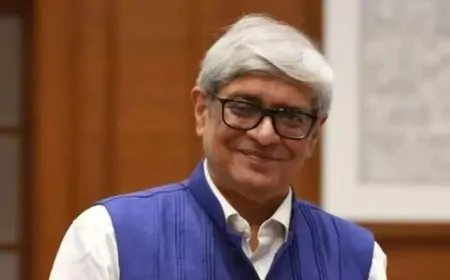 पद्मश्री से सम्मानित अर्थशास्त्री बिबेक देबरॉय का निधन, पीएम मोदी ने व्यक्त किया शोक