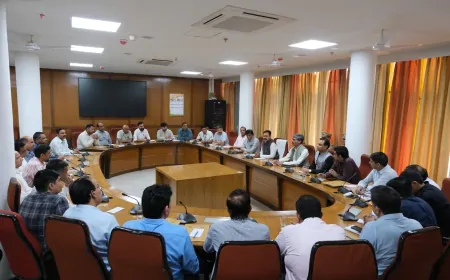 हरियाणा विधानसभा अध्यक्ष ने की अधिकारियों के साथ बैठक, मोटिवेशनल स्पीकर की भूमिका में आए नजर