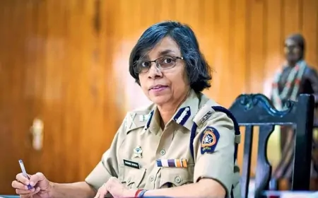 DGP रश्मि शुक्ला को पद से क्यों हटाया? कांग्रेस की शिकायत के बाद EC का एक्शन