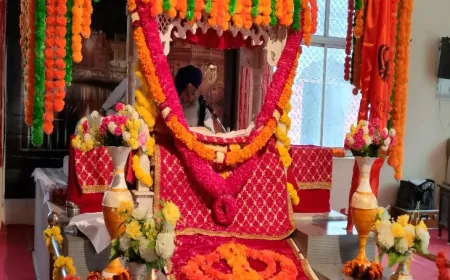देशभर में श्री गुरू नानक देव जी के प्रकाश पर्व की धूम, प्रकाश पर्व को लेकर गुरद्वारों में  भव्य सजावट