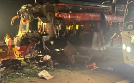 यमुना एक्सप्रेसवे पर बस और ट्रक की भिड़ंत, 5 यात्रियों की मौत, 15 से अधिक घायल