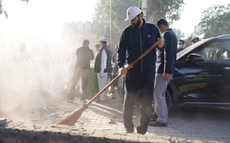 CM नायब सैनी ने झाड़ू लगाकर दिया स्वच्छता का संदेश, बोले-भगवान कृष्ण ने दिया था मानवता का संदेश !
