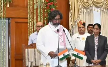 हेमंत सोरेन ने फिर से झारखंड के मुख्यमंत्री के रूप में ली शपथ