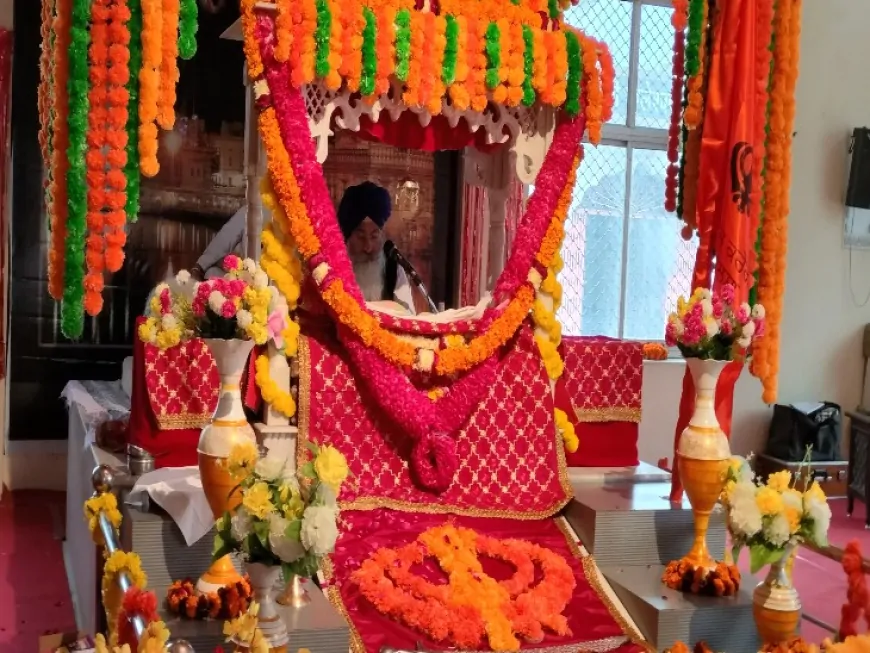 देशभर में श्री गुरू नानक देव जी के प्रकाश पर्व की धूम, प्रकाश पर्व को लेकर गुरद्वारों में  भव्य सजावट