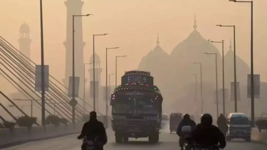 दुनिया में सबसे ज्यादा प्रदूषित पाकिस्तान का ये शहर, AQI 1900 के पार