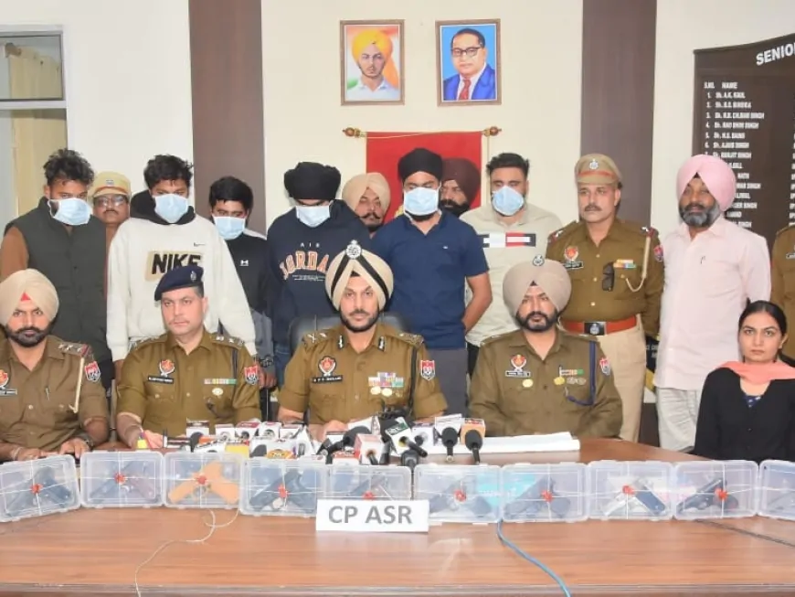 अमृतसर पुलिस ने हथियार तस्करी गिरोह का किया भंडाफोड़, छह तस्कर गिरफ्तार !