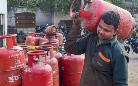 फिर बढ़ गए गैस सिलेंडर के दाम, जानिए क्या है आपके शहर में नया रेट