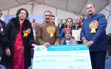 शिमला में सम्मान समारोह का आयोजन, CM सुक्खू ने खिलाड़ियों को नकद राशि देकर किया सम्मानित 