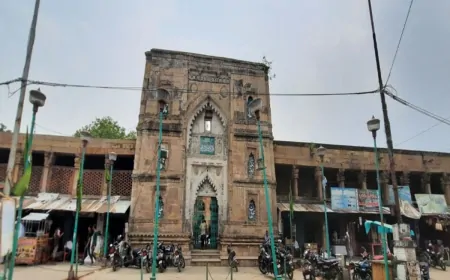 UP News: जौनपुर में भी मंदिर-मस्जिद पर विवाद, मामला पहुंचा इलाहाबाद हाईकोर्ट