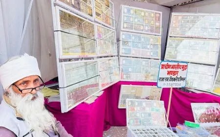 गीता महोत्सव में प्राचीन मुद्राओं और सिक्कों का अद्भुत संग्रह लेकर आए है राजा राम