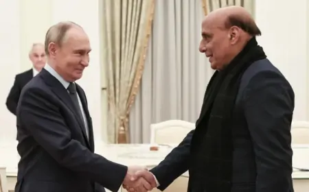 रूस के राष्ट्रपति पुतिन से रक्षा मंत्री राजनाथ सिंह की मुलाकात, क्या बात हुई ?