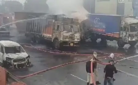 LPG और CNG ट्रक के बीच हुई भीषण टक्कर, आग में झुलसने से 4 लोगों की मौत जबकि लगभग 40 लोग हुए घायल