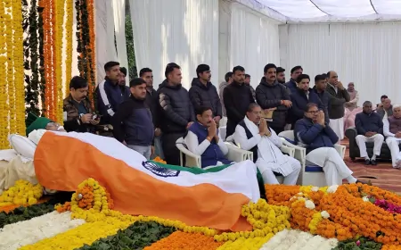 तिरंगे में लिपटा चौ. ओपी चौटाला जी का पार्थिव शरीर, भाई रणजीत चौटाला दोनों बेटों संग दिखे