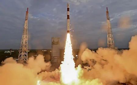ISRO ने अंतरिक्ष में लगाई एक और छलांग, मिशन SpaDex की हुई सफल लॉन्चिंग           