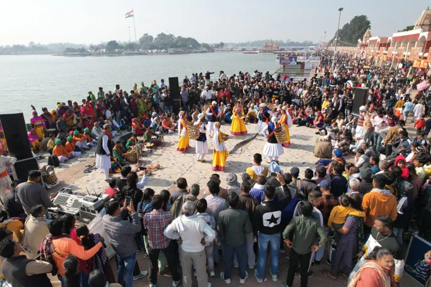 Gita Mahotsav: प्राकृतिक अगरबत्ती की महक से सुगंधित हुआ अंतर्राष्ट्रीय गीता महोत्सव