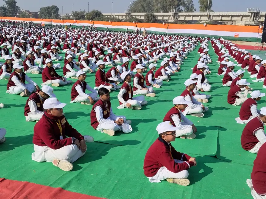 हरियाणा की धरती ने रचा इतिहास, एक साथ 18 हजार छात्र-छात्राओं ने किया गीता का पाठ 