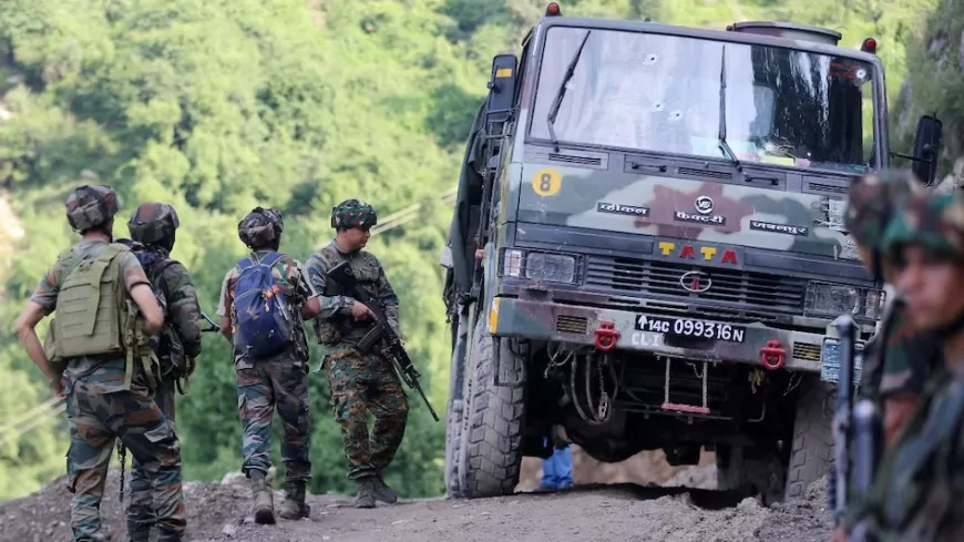 J&K के कुलगाम में सुरक्षाबलों और आतंकियों के बीच मुठभेड़,  पांच आतंकियों के घिरे होने की खबर !