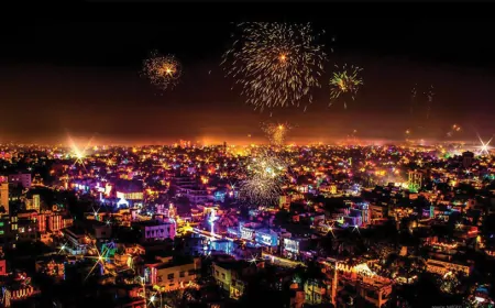 देश भर में लोगों ने किया आतिशबाजी के साथ नववर्ष 2025 का जोरदार स्वागत, पहाड़ों पर उमड़ी पर्यटकों की भीड़ 