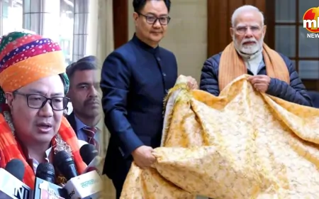 केंद्रीय मंत्री किरण रिजिजू  ने अजमेर शरीफ में चढ़ाई PM मोदी की चादर