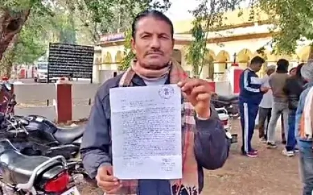 पुलिस ने पैदल चल रहे शख्स का हेलमेट नहीं पहनने पर काट दिया 300 रुपये का चालान