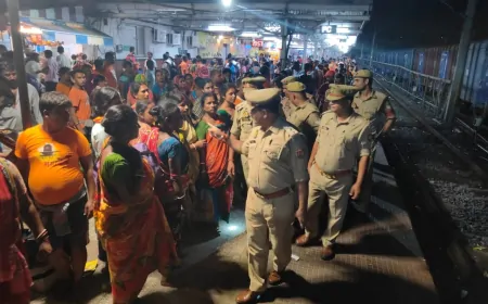 महाकुंभ के लिए तैयार थे यात्री, अचानक ट्रेन का बदला प्लेटफॉर्म और मची अफरातफरी