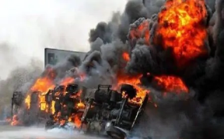 नाइजीरिया में पेट्रोल टैंकर पलटने के बाद ब्लास्ट, 100 से ज्यादा लोगों की मौत 