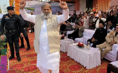 गणतंत्र दिवस पर डेढ़ साल की नातिन के साथ जमकर थिरके अनिल विज