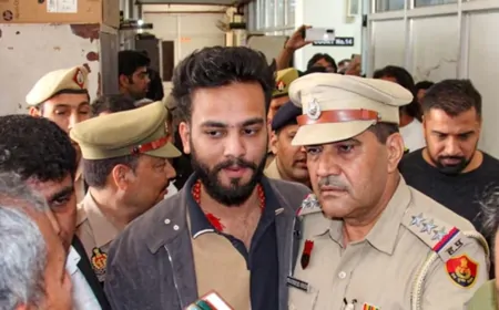 एल्विश यादव की फिर बढ़ी मुश्किलें, नई FIR दर्ज, गवाह को धमकाने का लगा आरोप