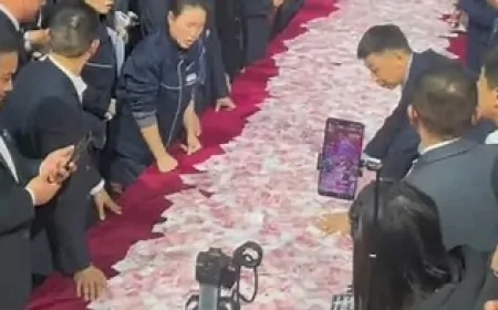 गजब ! कंपनी का बोनस देने का अनोखा तरीका, कहा- टेबल पर रखे पैसे जितने गिन सकते हो गिन लो