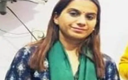 जमीन बिक्री के मामले में महिला तहसीलदार पर केस दर्ज