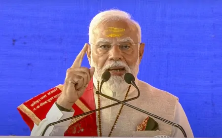 कुछ नेता धर्म का मजाक उड़ाते हैं - पीएम मोदी