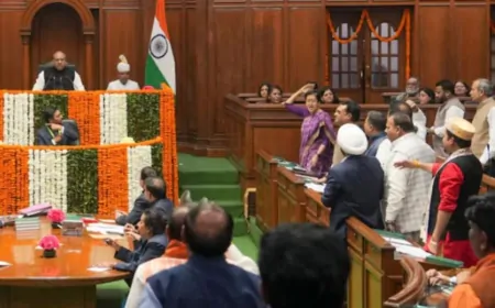 विधानसभा में CAG रिपोर्ट पेश, आतिशी समेत AAP के 15 विधायक सस्पेंड